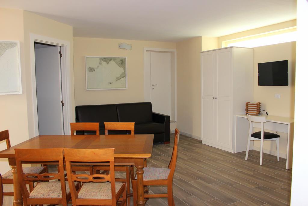 Faro Bianco Gallipoli - Suites & Apartments מראה חיצוני תמונה