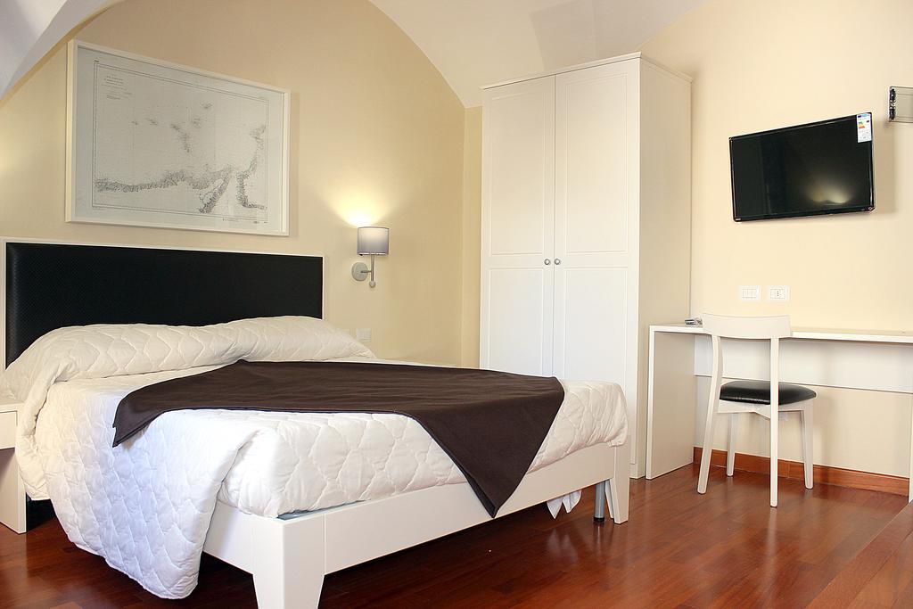Faro Bianco Gallipoli - Suites & Apartments מראה חיצוני תמונה