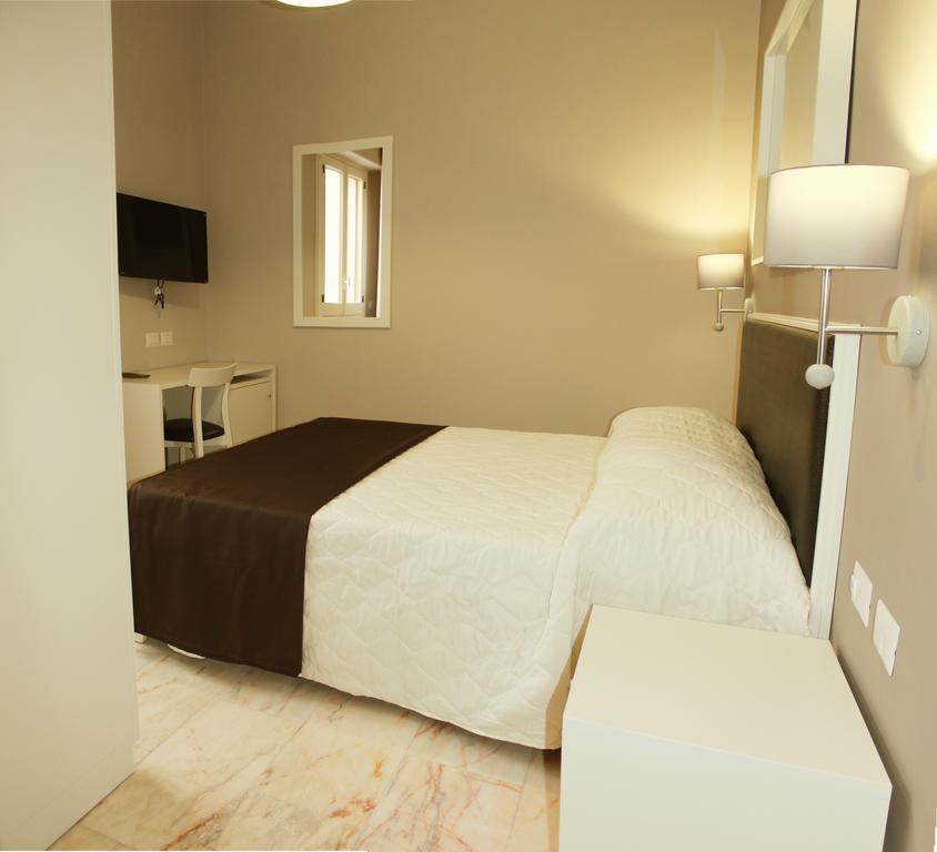 Faro Bianco Gallipoli - Suites & Apartments מראה חיצוני תמונה